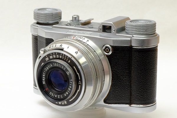 フィルムカメラ Altair フィルムの入れ方】フィルムの装填方法をスタッフが実践！35mmフィルム